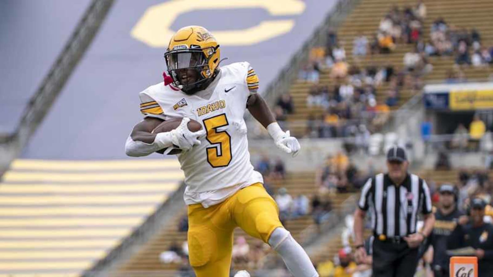 Utah running back Anthony Woods enters transfer portal