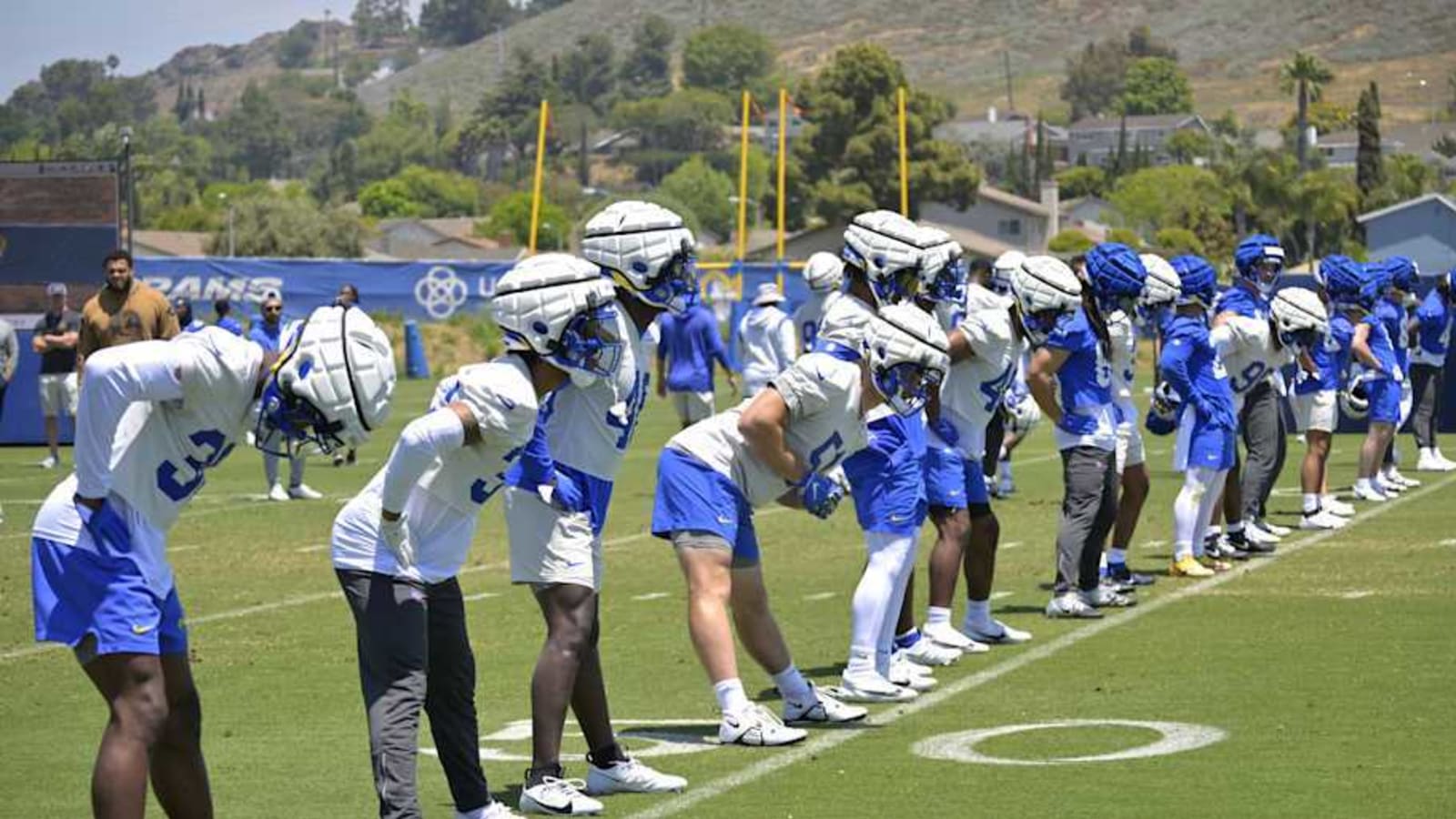  Wildfire Confirms in Woodland Hills Area, Home of Rams&#39; Facility