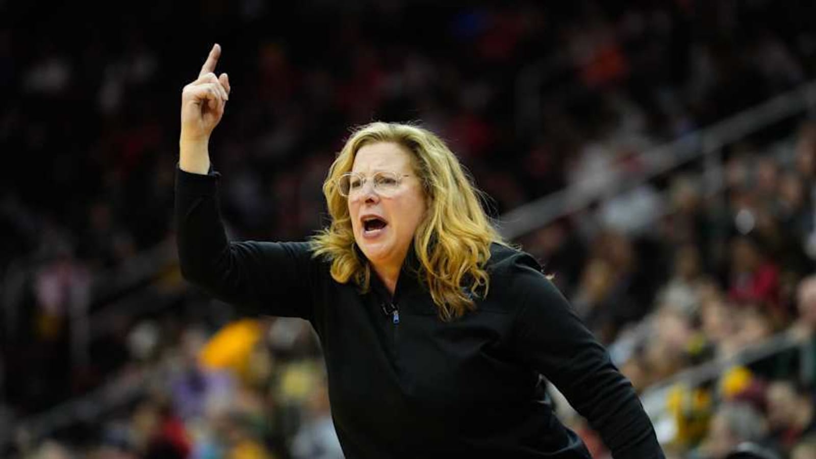 UCLA Dominates Baylor, Betts Shines and Close Reflects on Growth