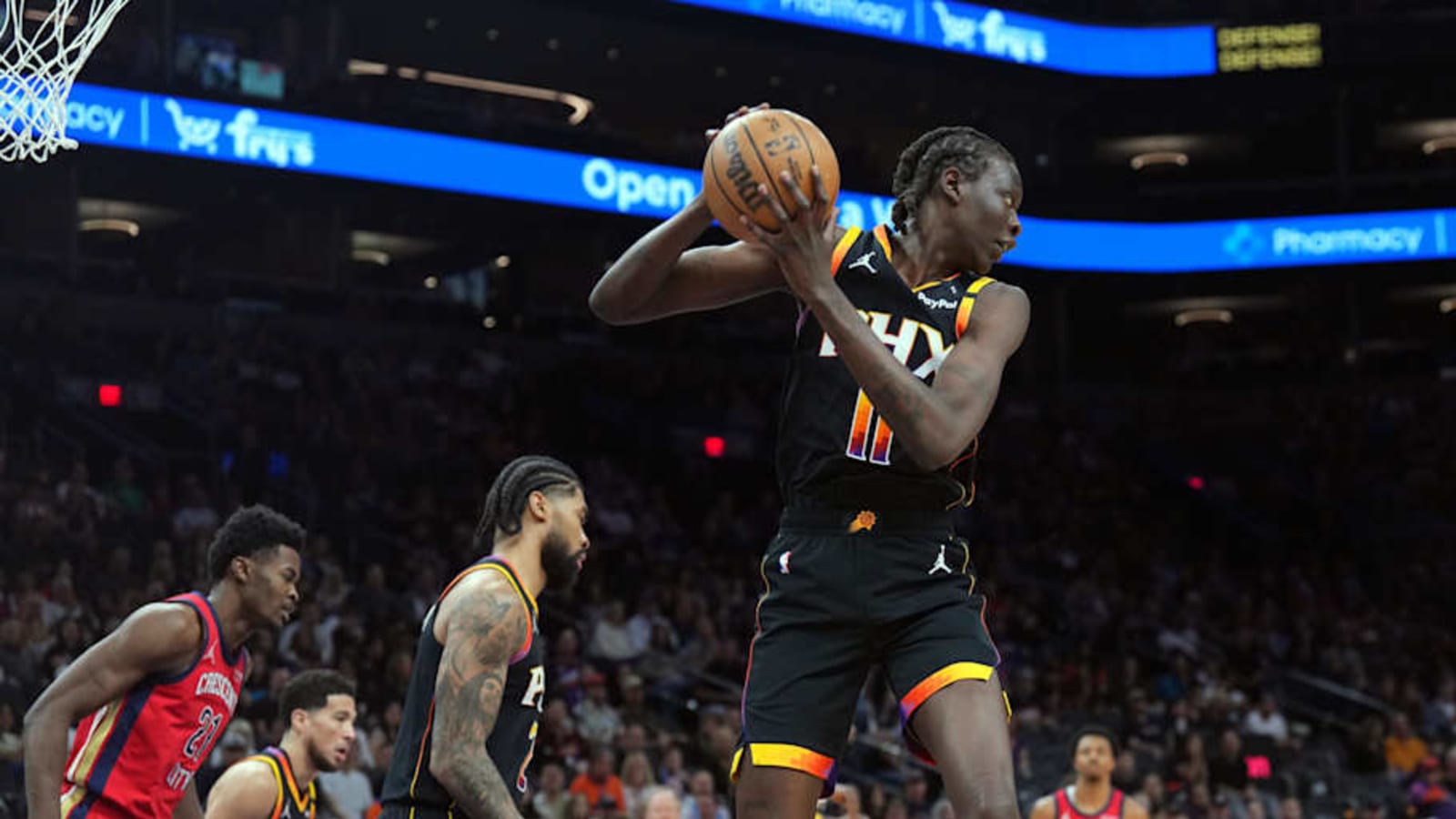 Suns Earn Victory vs Pelicans Behind Bol, Richards