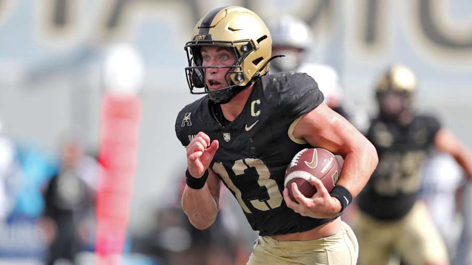 Notre Dame vs. Army score prediction by expert football model