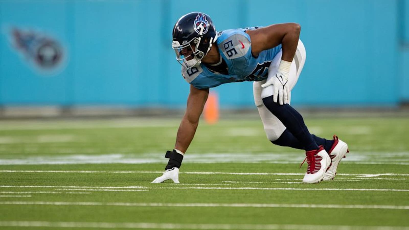 Who is the Houston Texans&#39; newest linebacker, Rashad Weaver