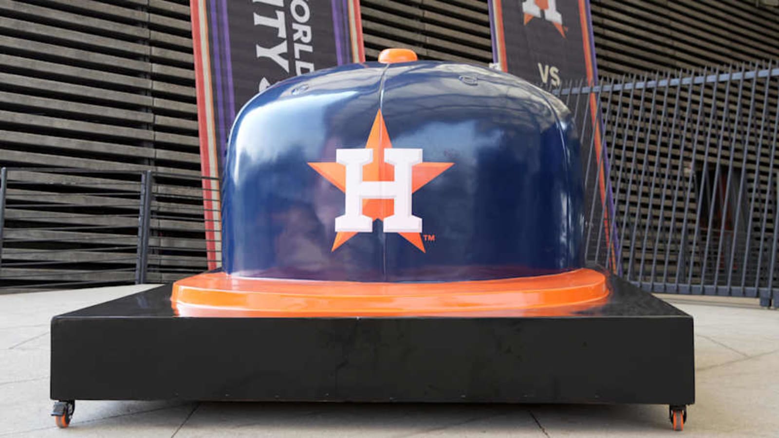 Polarizing Ex-Red Sox Outfielder Predicted To Sign With Astros