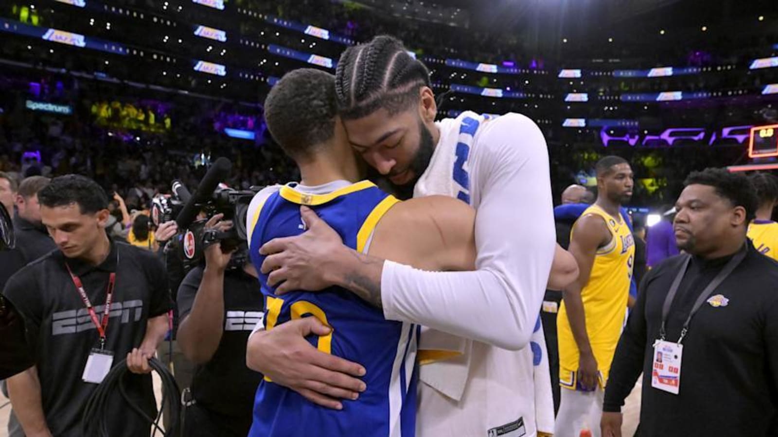 Blockbuster NBA Trade Idea Sends $175M Lakers Superstar to Warriors