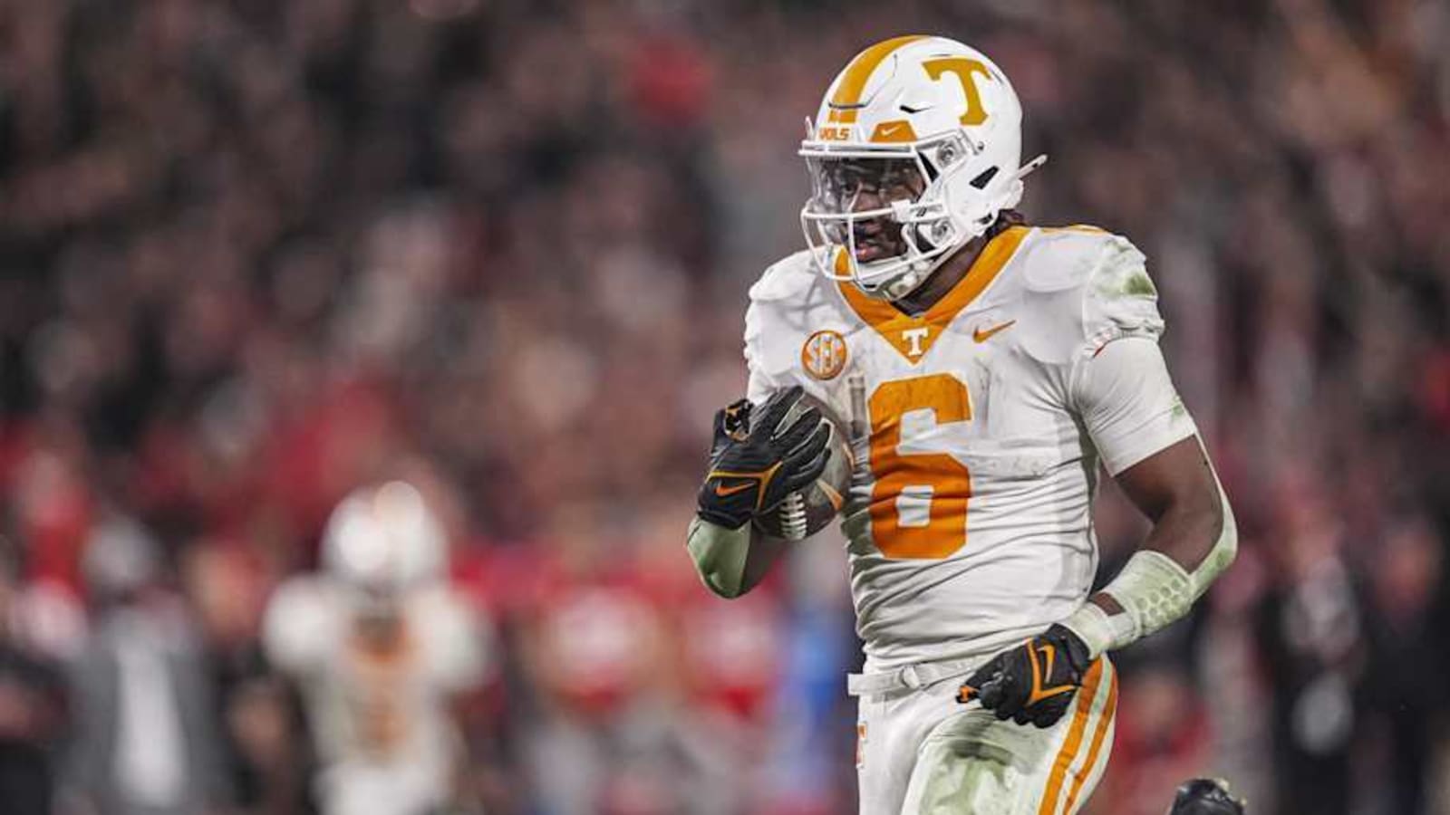 NFL Mock Draft: 49ers Pick RB Dylan Sampson in Round 3