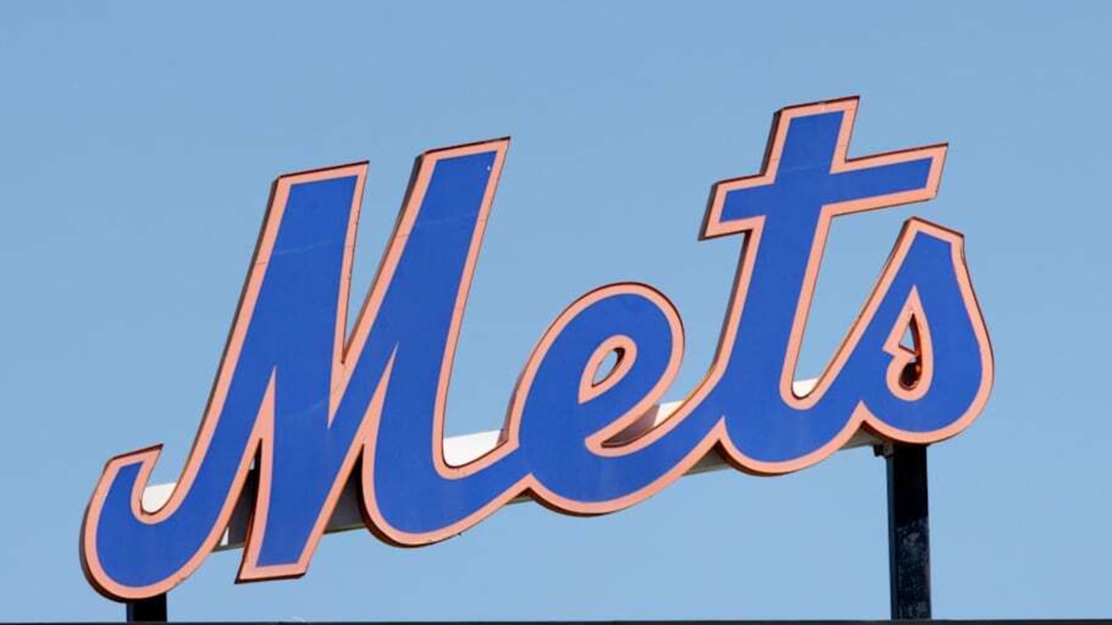 Mets Claim Brewers Hurler After Encouraging Stint In Milwaukee