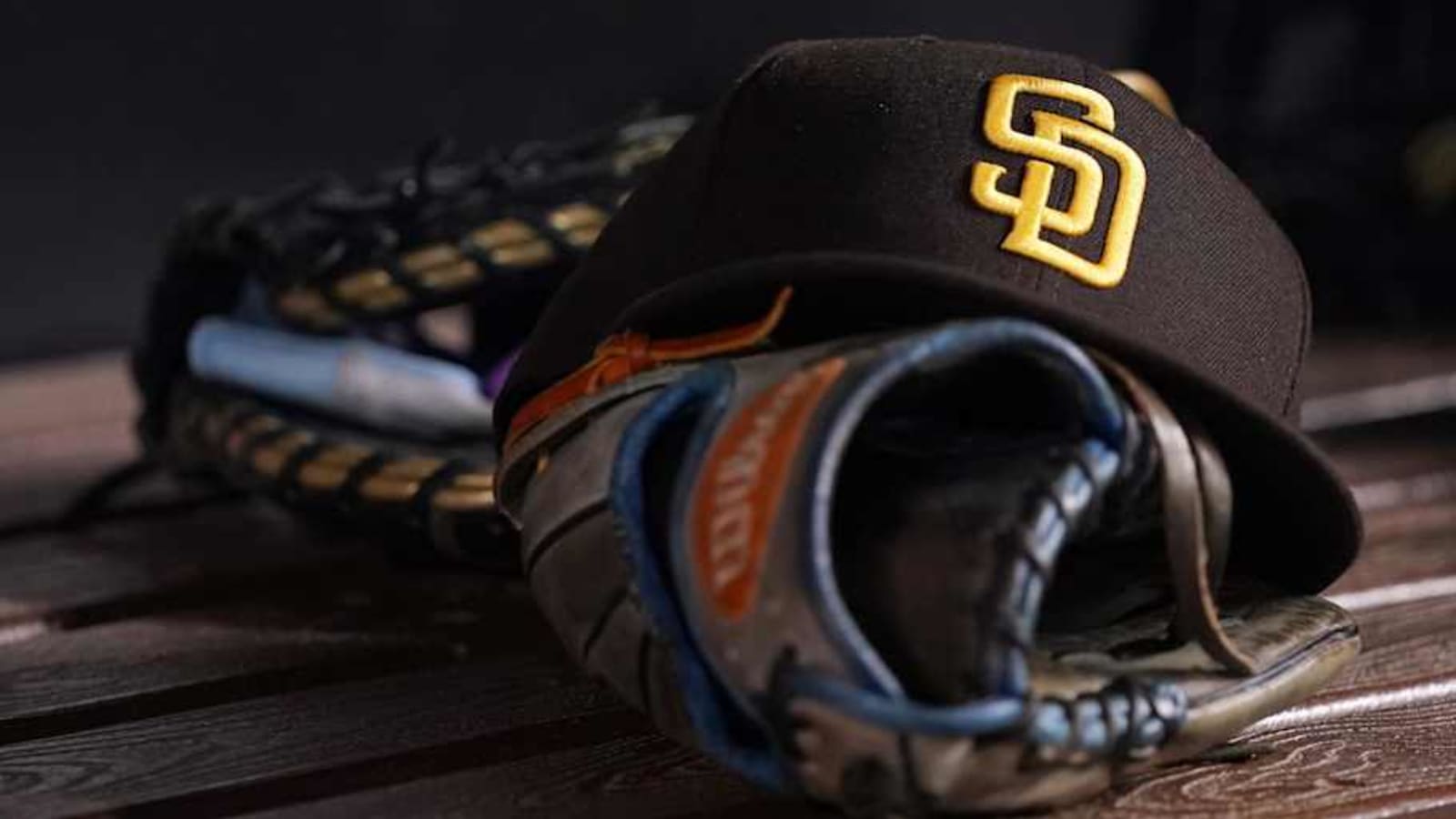 Brewers Linked To Projected $49 Million Gold Glove Award Winner