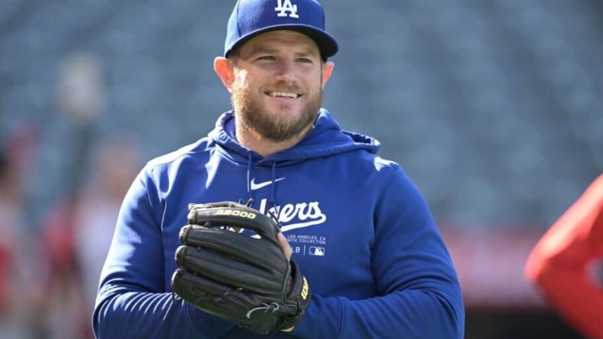 Max Muncy Thriving On Offense & Defense For Dodgers