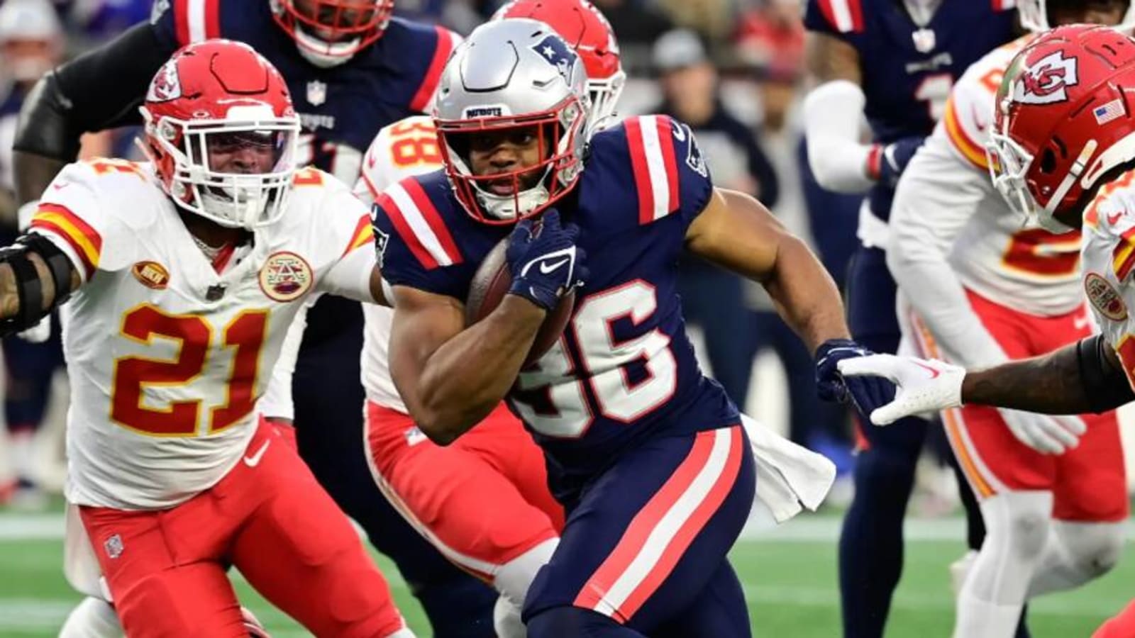 Late Audition: Patriots&#39; Kevin Harris Scores in Loss to Chiefs