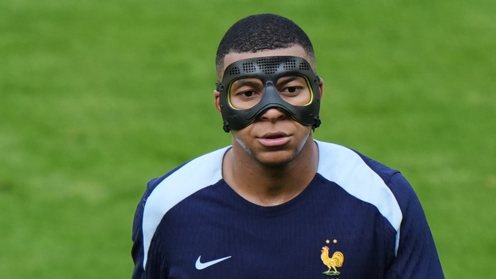 Ranking and predicting the Euro 2024 Round of 16 matches