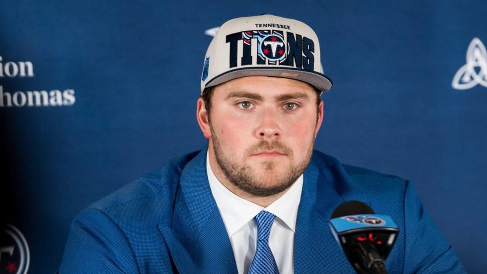 Titans sign first-round pick OL Peter Skoronski