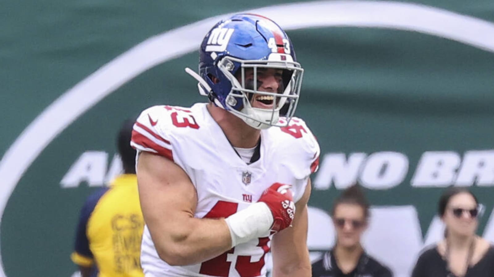 Giants standout linebacker pops up on the injury report