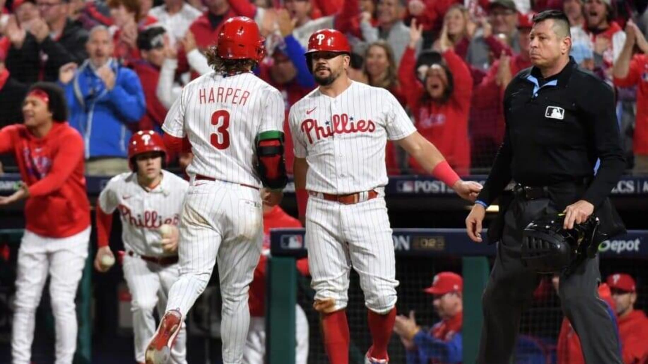 Schwarber, Wheeler lead Phillies past Bucs