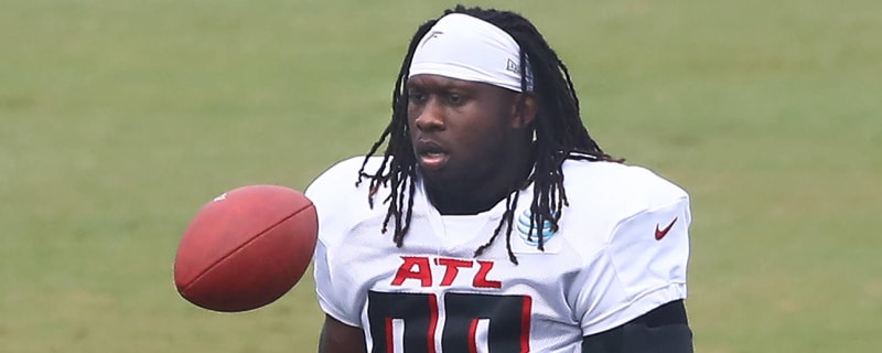 Bengals waive Takk McKinley due to failed physical