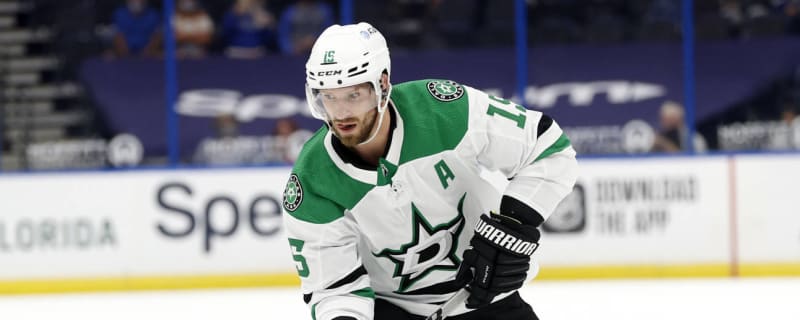 Blake Comeau signs one-year deal to stay with Stars