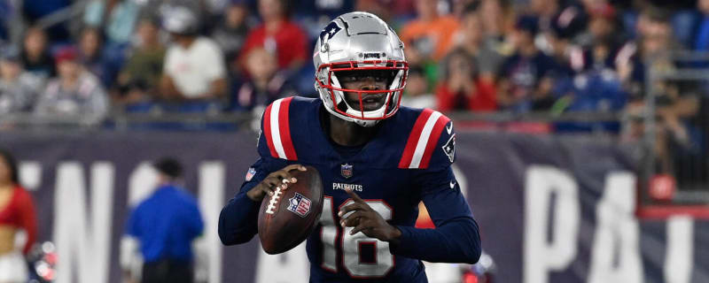 Patriots cut QB 10 days after signing him to three-year deal