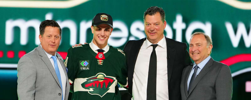 Top 10 finalists announced for 2025 Hobey Baker Award