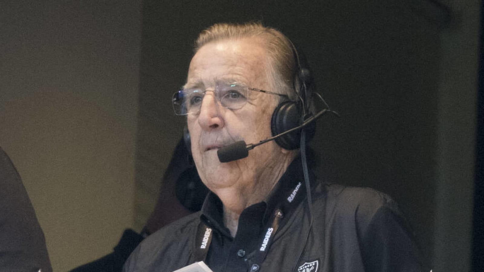 Brent Musburger jokes that Katherine Webb comments took heat off Brian Kelly