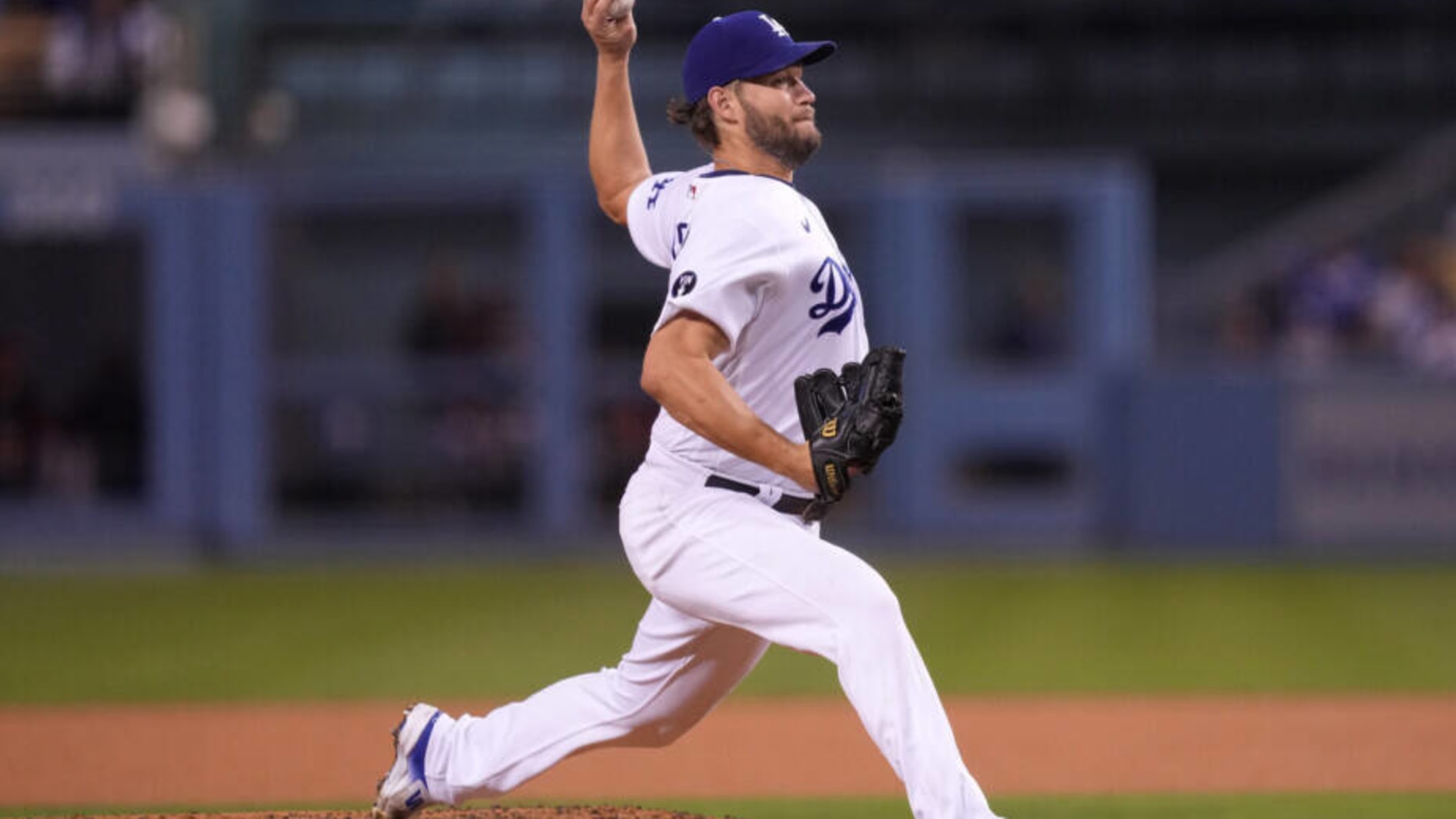 Kershaw Ks 10, Dodgers beat Diamondbacks 5-2