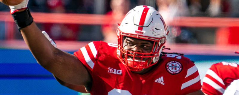 Ole Miss lands DL transfer