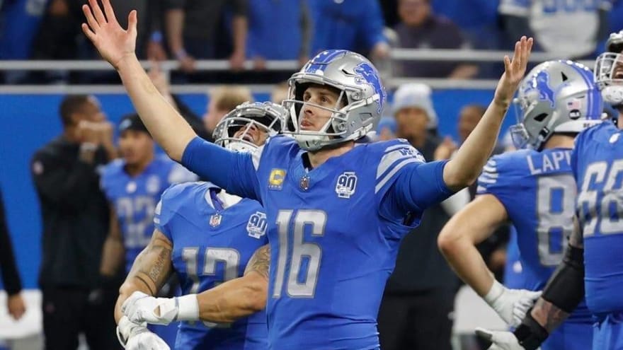  Detroit Lions Ink Star Quarterback To Massive Extension