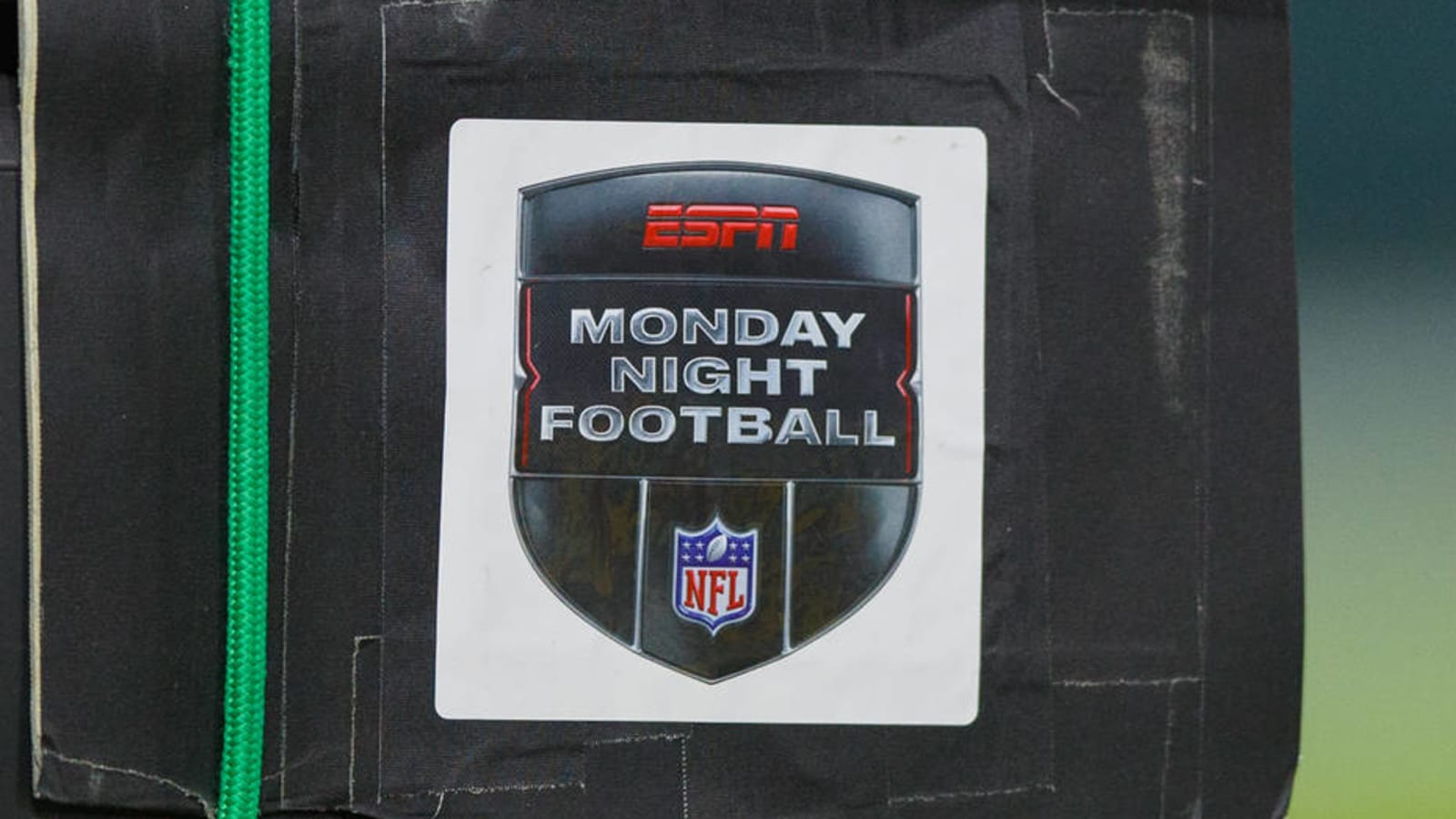 Report: ABC signs deal with NFL for 'MNF,' Super Bowl