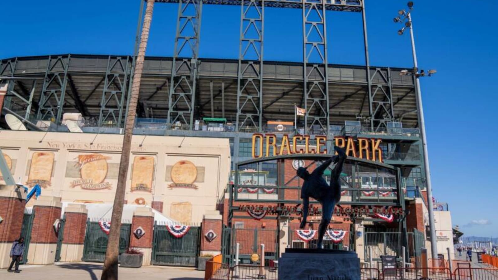 SF Giants: Dodgers gear for sale at Oracle Park won't happen again