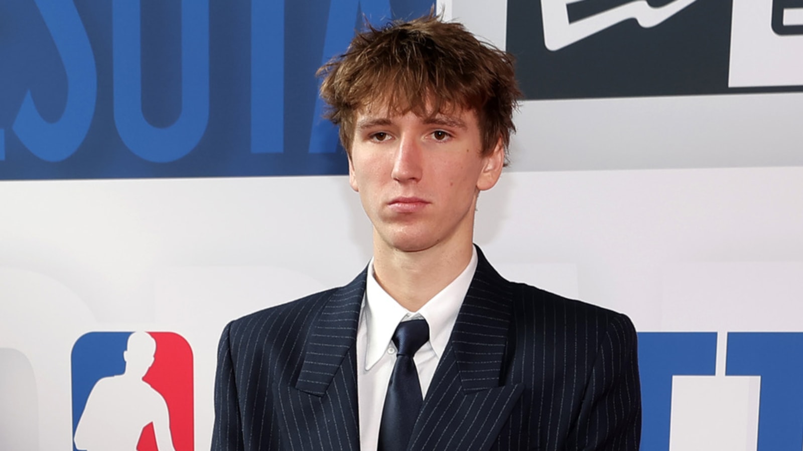 Bulls sign 2024 first-round pick to rookie deal