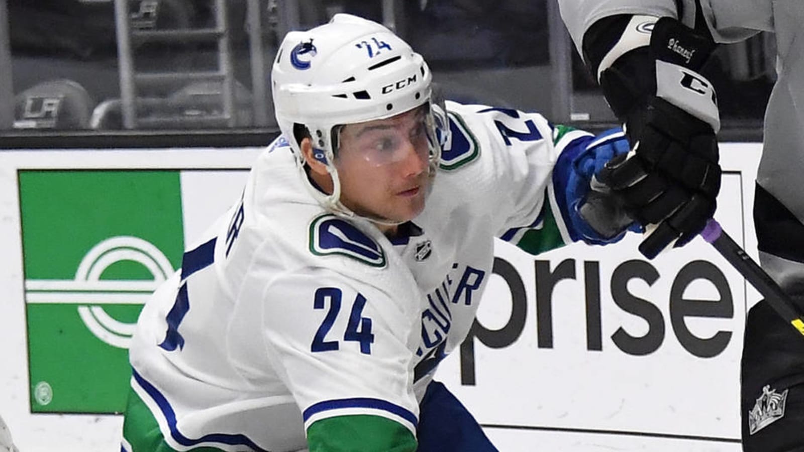 Canucks' Reid Boucher reportedly nearing one-year deal with KHL team