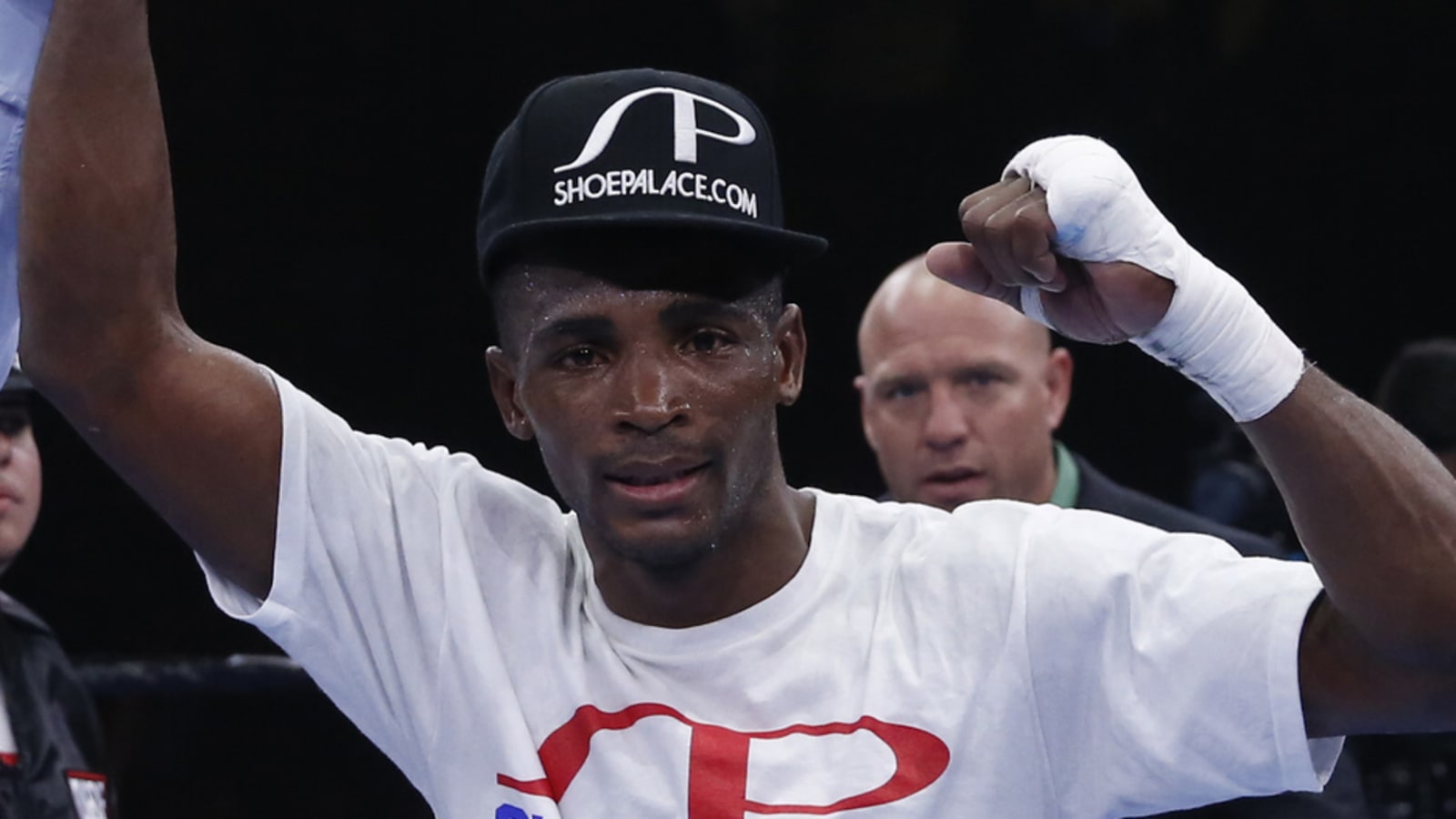 Erislandy Lara Stops Danny García in Dull Affair