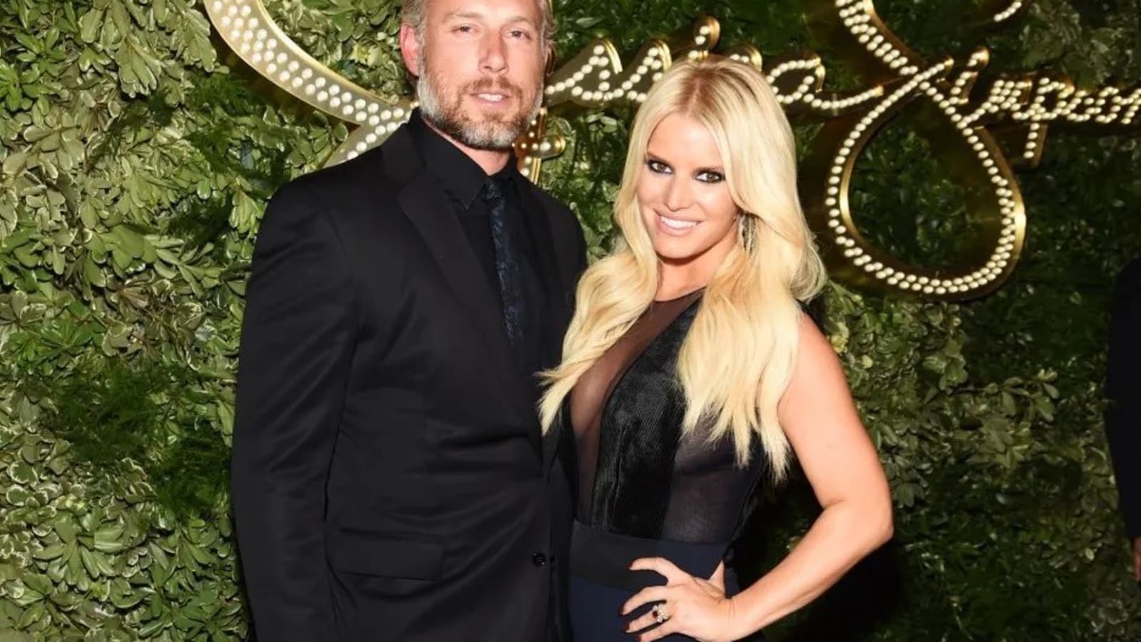 Jessica Simpson&#39;s Emotional &#39;Leave&#39; Lyrics Takes Aim at Cheating Ex: &#39;Was She on Her Knees?&#39;