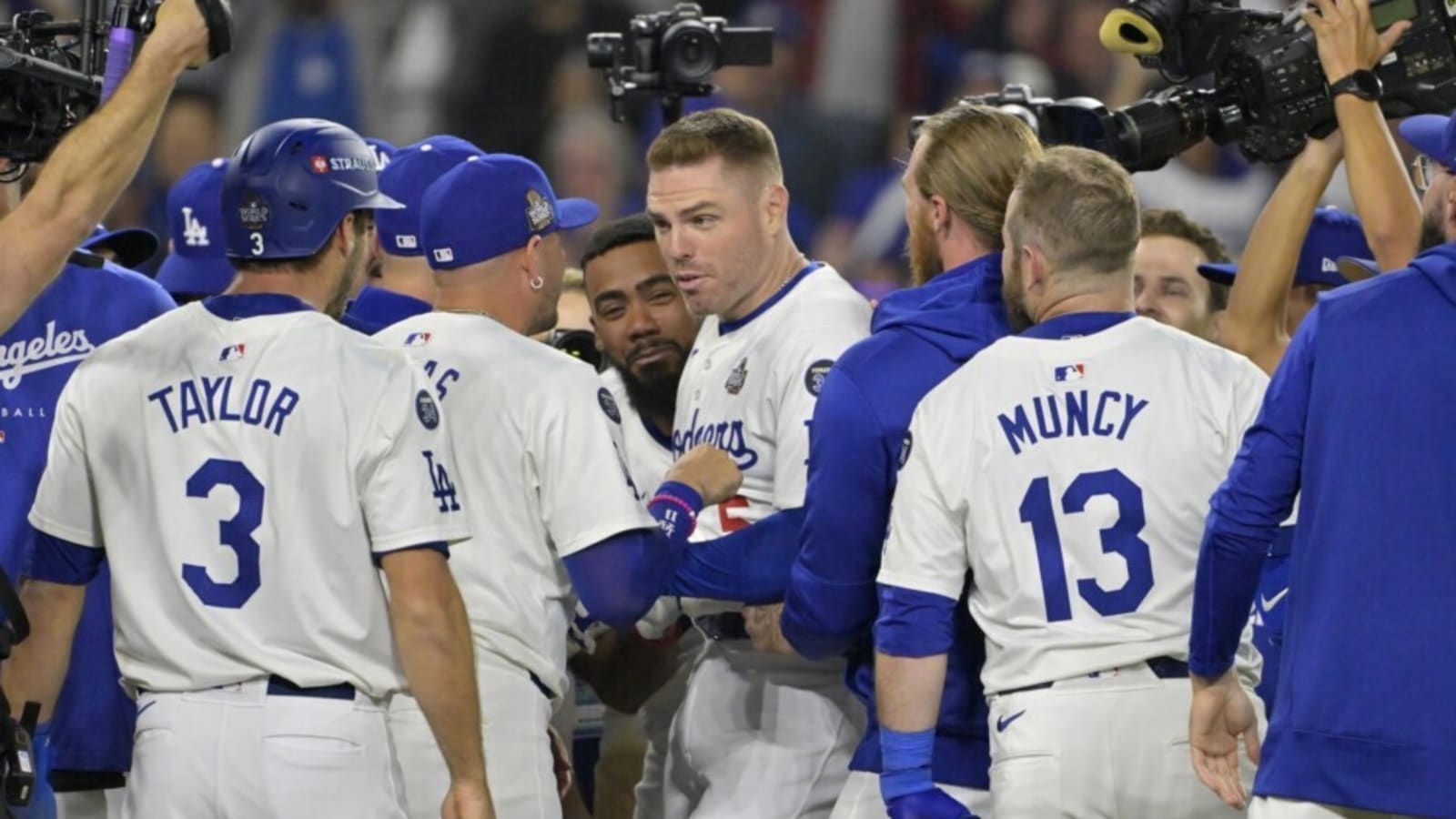World Series  Freddie Freeman’s Walk-Off Grand Slam Gives Dodgers Game 1 Win Over Yankees