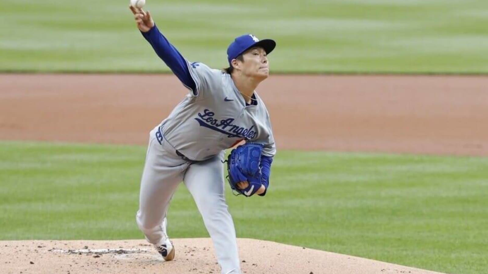  Yoshinobu Yamamoto Improved Fastball Command By ‘Synching’ Delivery