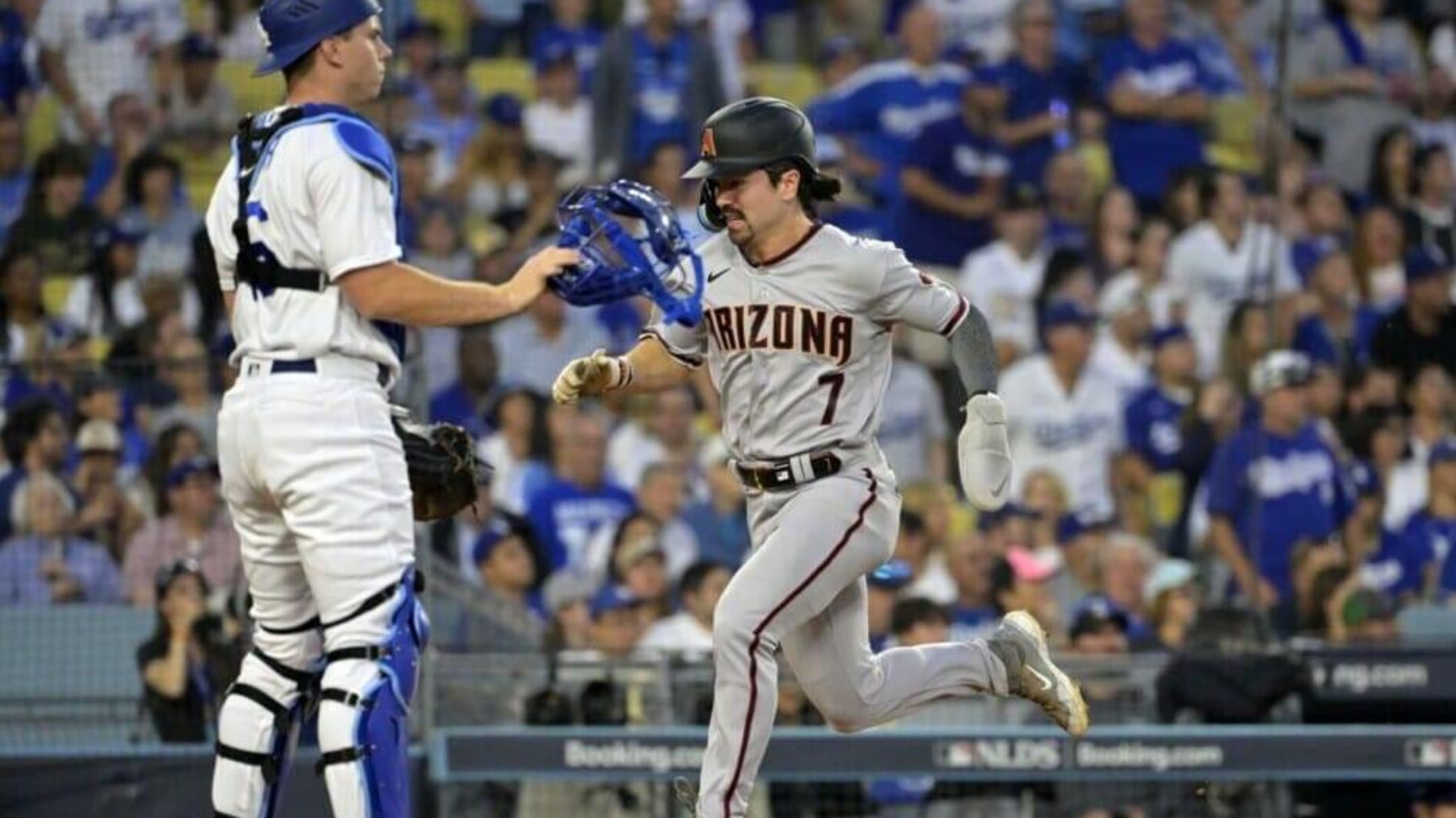 Dodgers make roster moves for NLDS against Diamondbacks