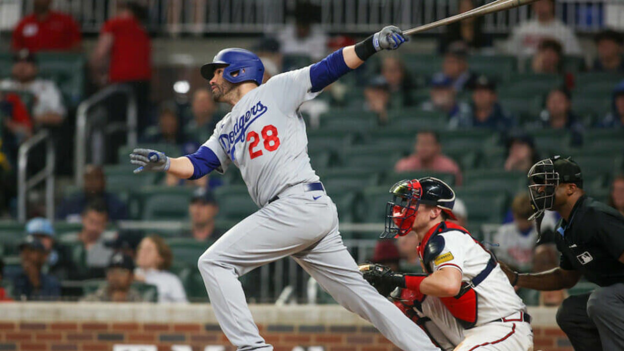 Martinez and Peralta homer back-to-back, helping Dodgers rally to