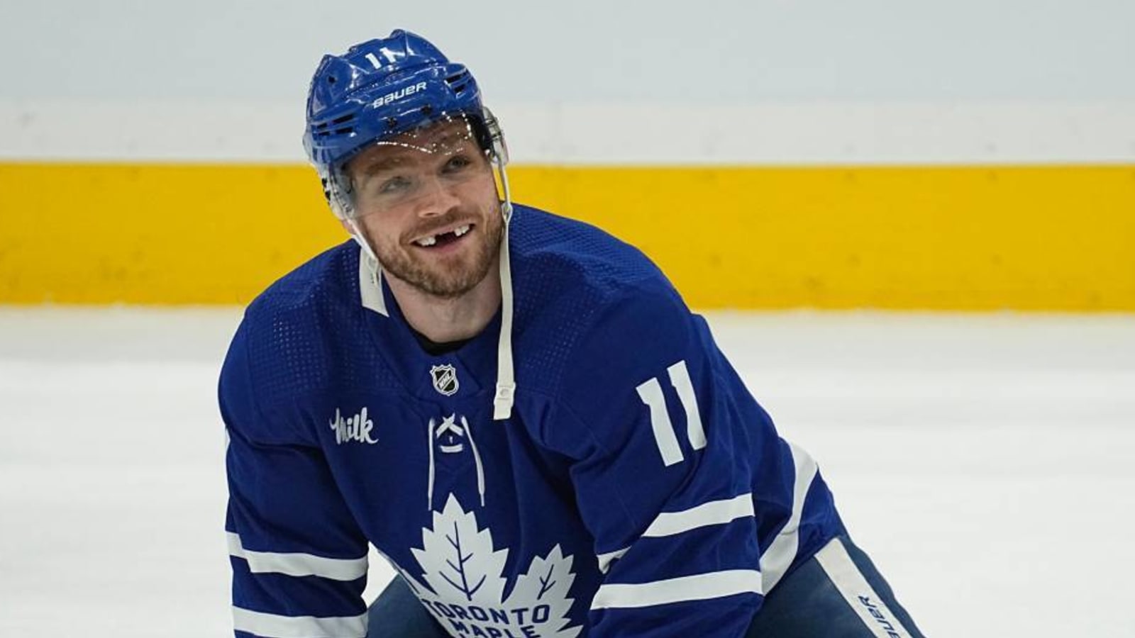 Maple Leafs place star center on injured reserve