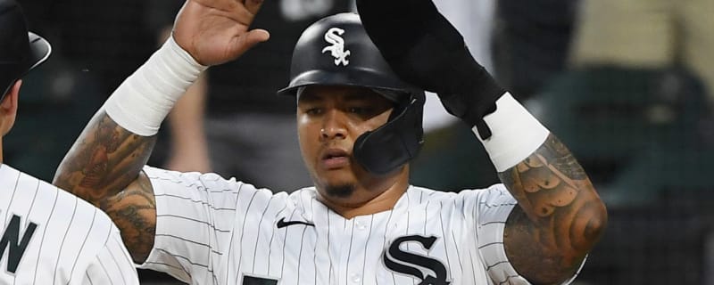 White Sox catcher Yermin Mercedes says he's leaving baseball