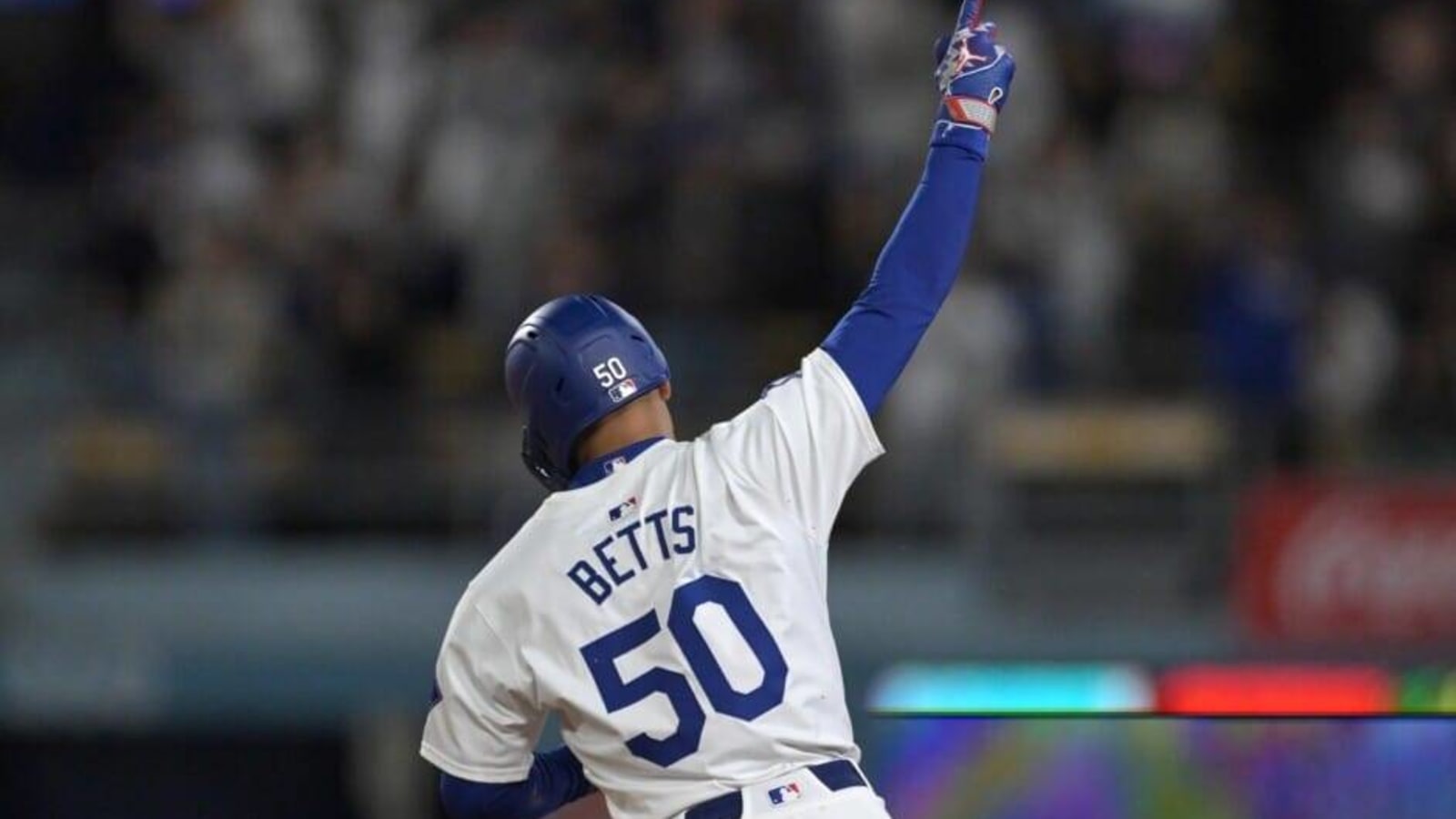  Mookie Betts Downplays 1,500 Career Hits
