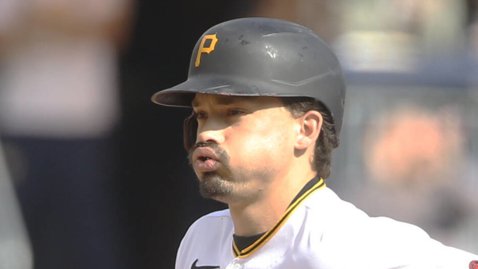 Report: Pirates do not have plans to trade Reynolds