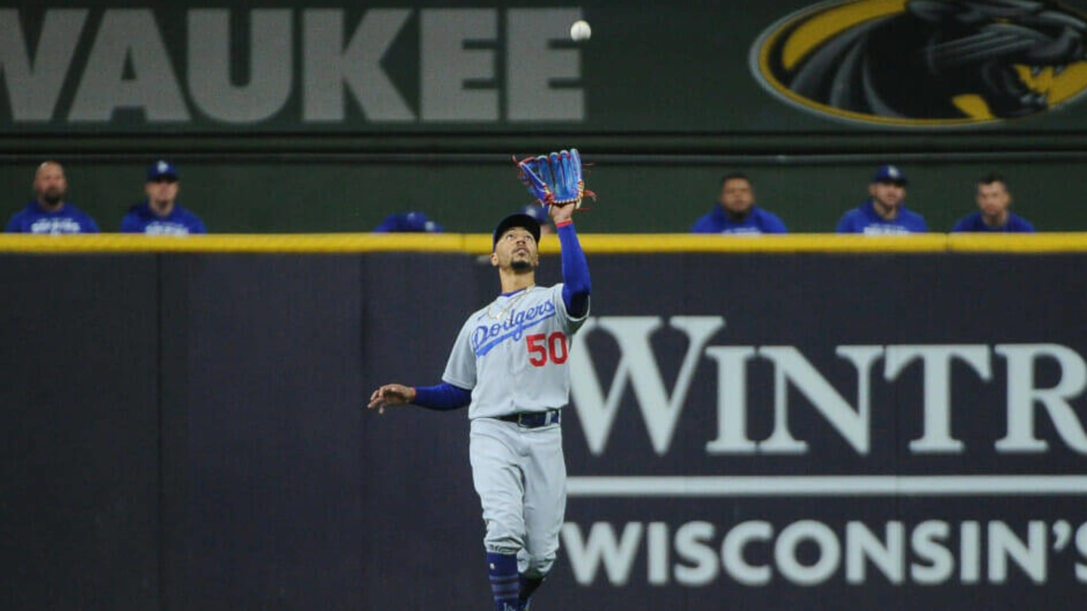 Dodgers News: Mookie Betts Wins 2022 Gold Glove Award