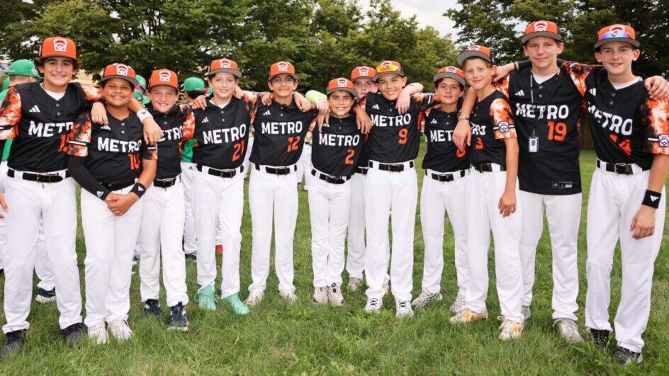 16 Memphis Red Sox Little League Team Stock Photos, High-Res