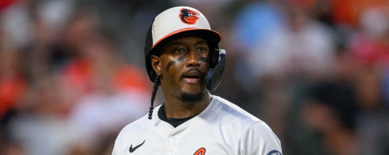 Orioles 2B suffers gruesome injury during scary infield collision