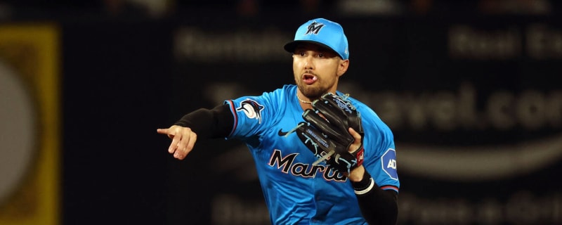 Astros trade for depth infielder from Marlins