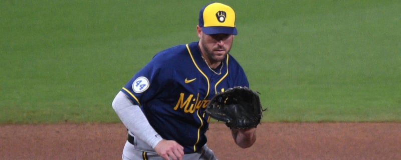 Red Sox claim infielder Travis Shaw off waivers from Brewers