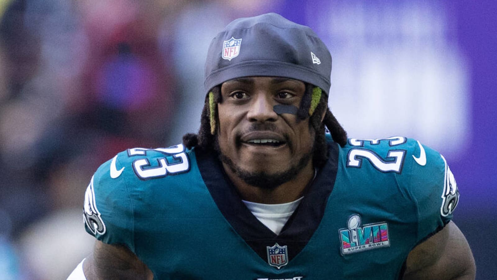 Ex-Eagles safety has choice words over Super Bowl turf