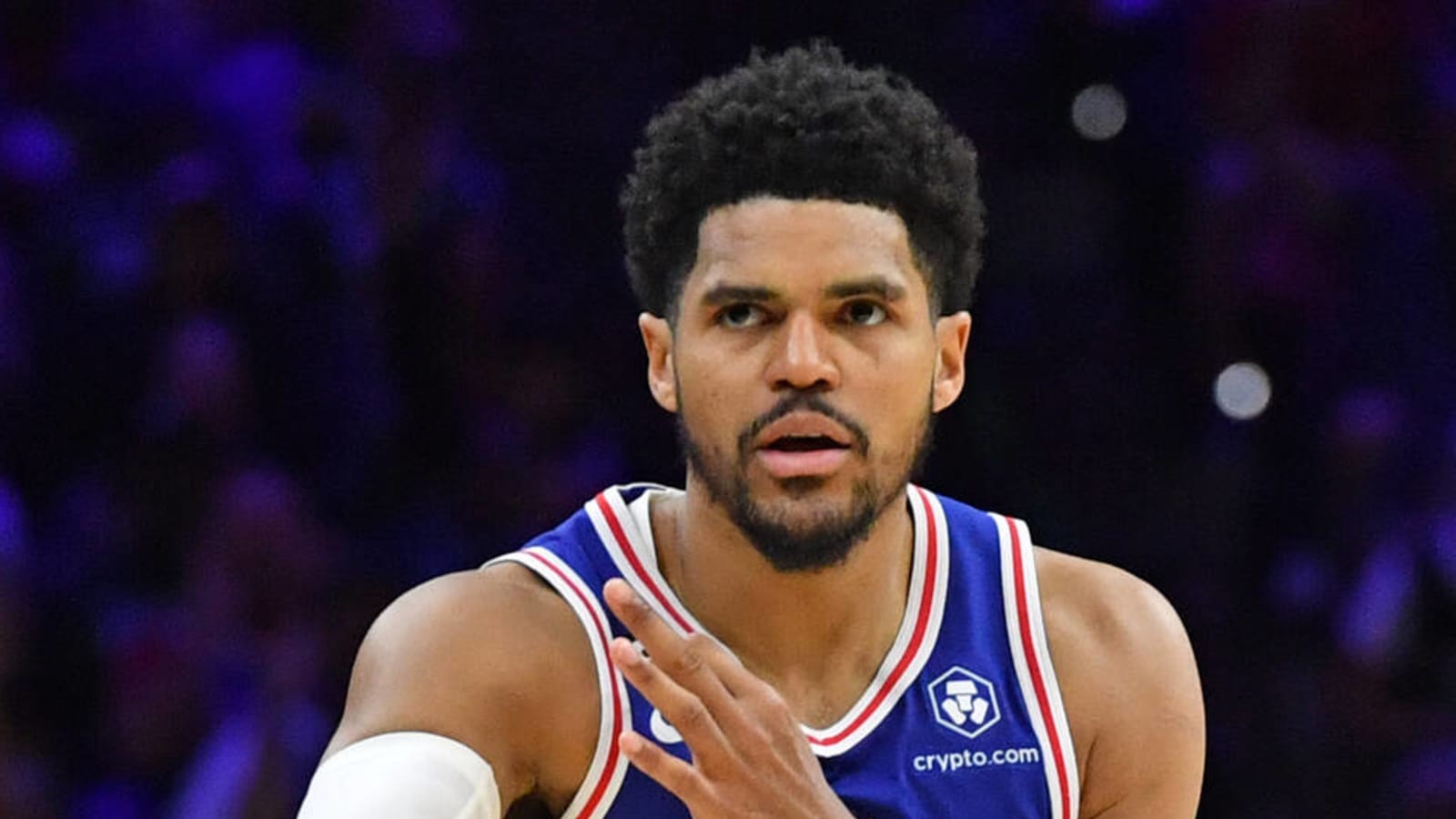 Sixers star makes cookies go viral while calling out 'casuals'