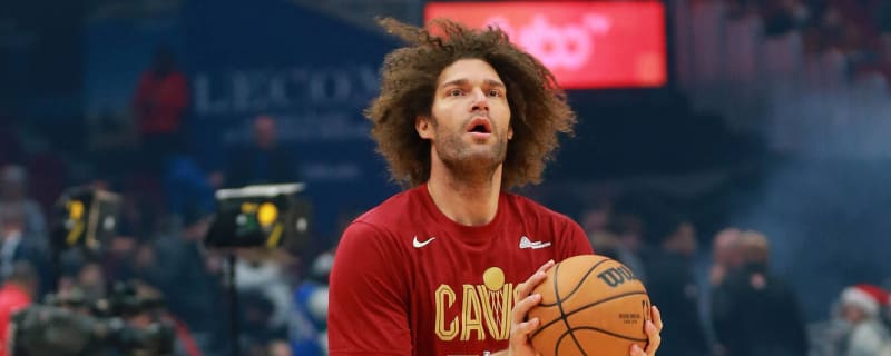 Robin Lopez Hilariously Says He And Donovan Mitchell Combined For 72 Points  Against The Chicago Bulls - Fadeaway World