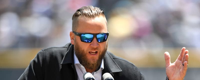 Chicago White Sox to erect statue of a legendary left-hander