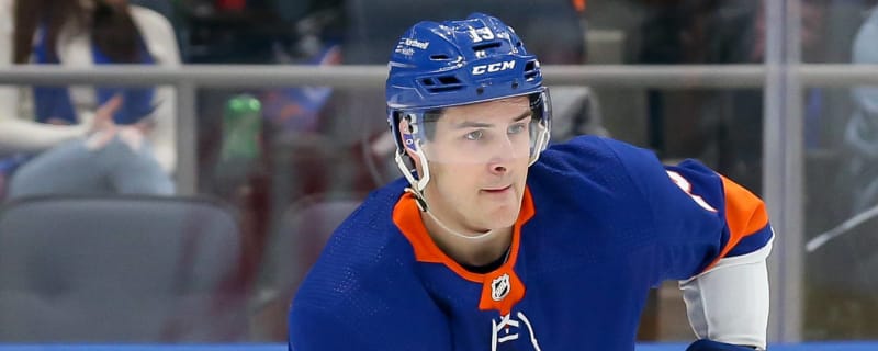 Islanders: Mat Barzal, Matt Martin and Andy Greene officially signed