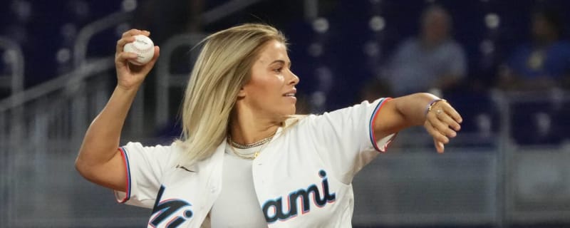 Paige VanZant will make her professional boxing debut